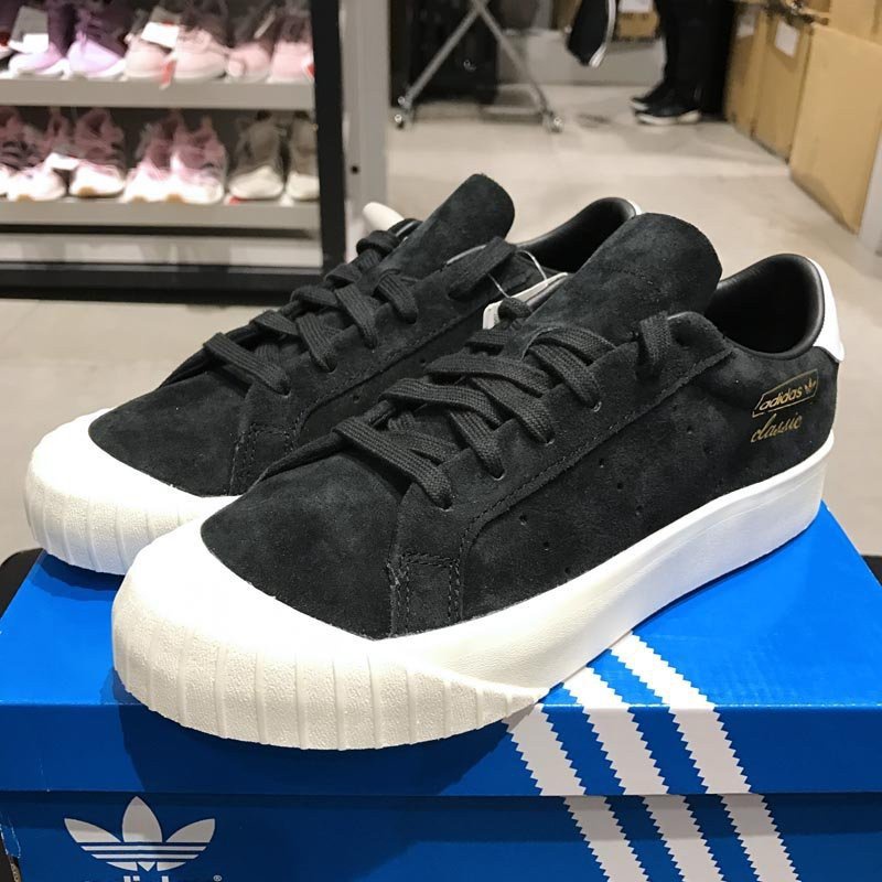 ADIDAS愛迪達OriginalsEveryn女鞋黑色復古麂皮絨面運動鞋休閒滑板鞋 B28090