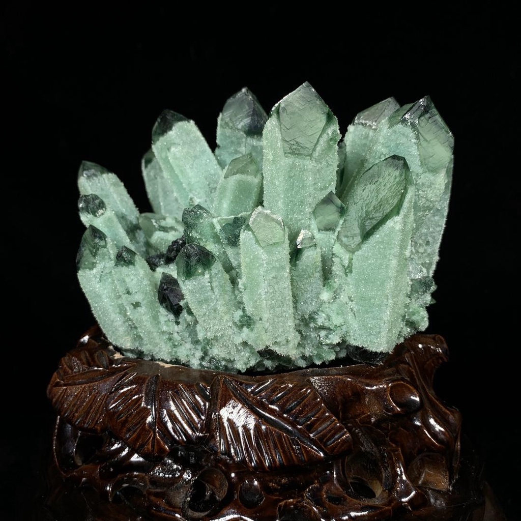 原石擺件 天然礦石 綠水晶晶簇帶座高14.5×14×10.5cm 重1.95公斤 4000JP-541