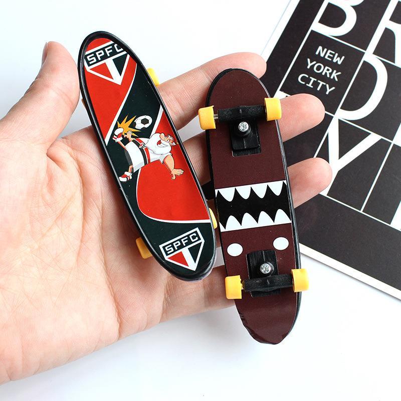 解壓玩具✨手指滑板車翼空之巔塑料滑板車禮物工藝品手指滑板車獎品