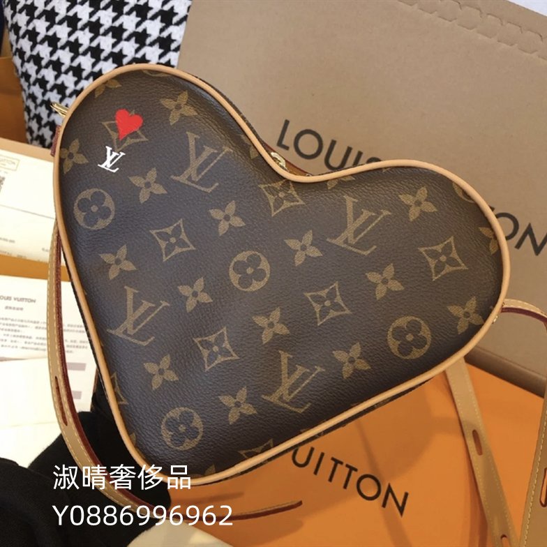 二手精品 LV 路易威登 GAME ON COEUR 桃心包 愛心包 單肩 斜背包 M57456 現貨