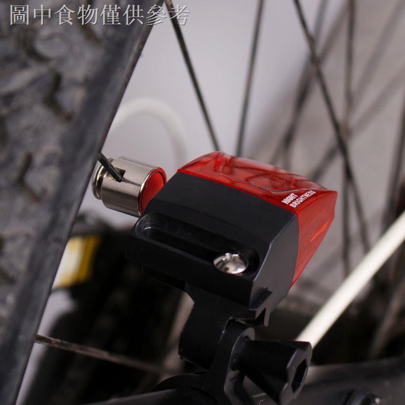 11.30 新款熱賣 腳踏車尾燈磁力發電感應尾燈免充電山地車警示燈夜間騎行裝備配件