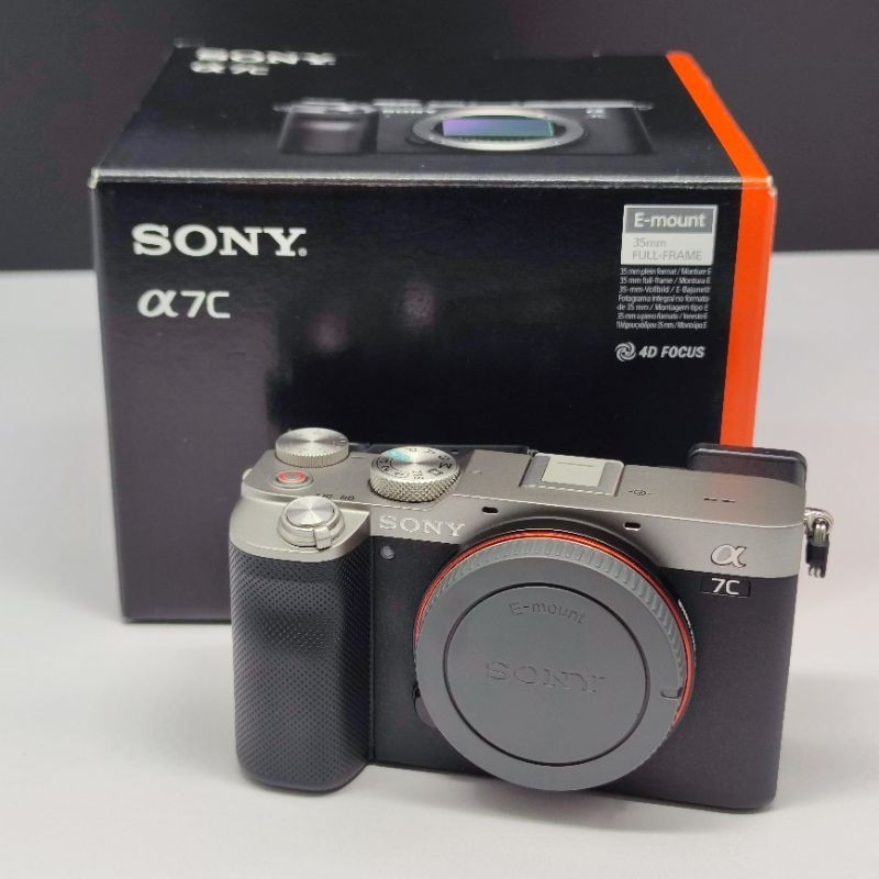 九成新 Sony A7C 全片幅 單機身 盒單齊 一代 銀色 公司貨 (a73 a74 a7r3 a7s2 a7r2)