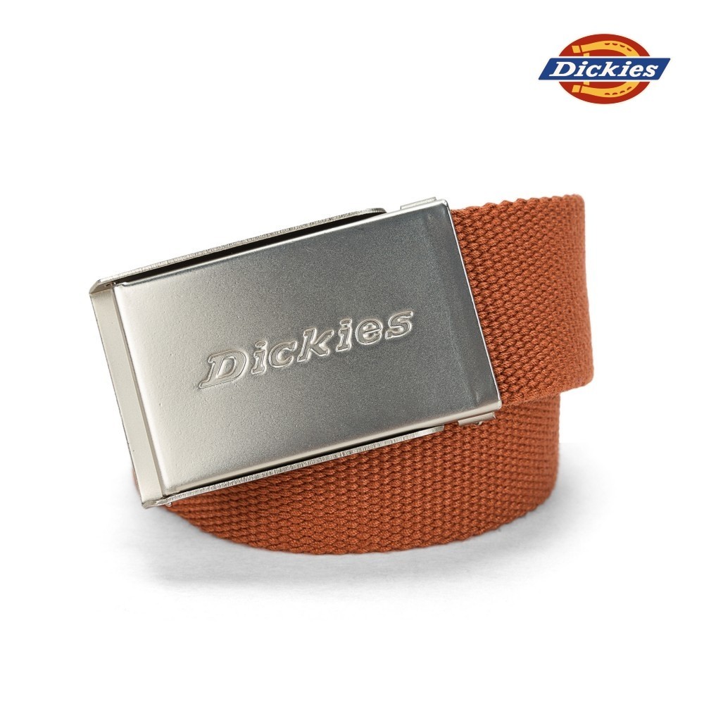 Dickies男女款孟買褐金屬Logo壓印帶扣式腰帶|DK012231C05