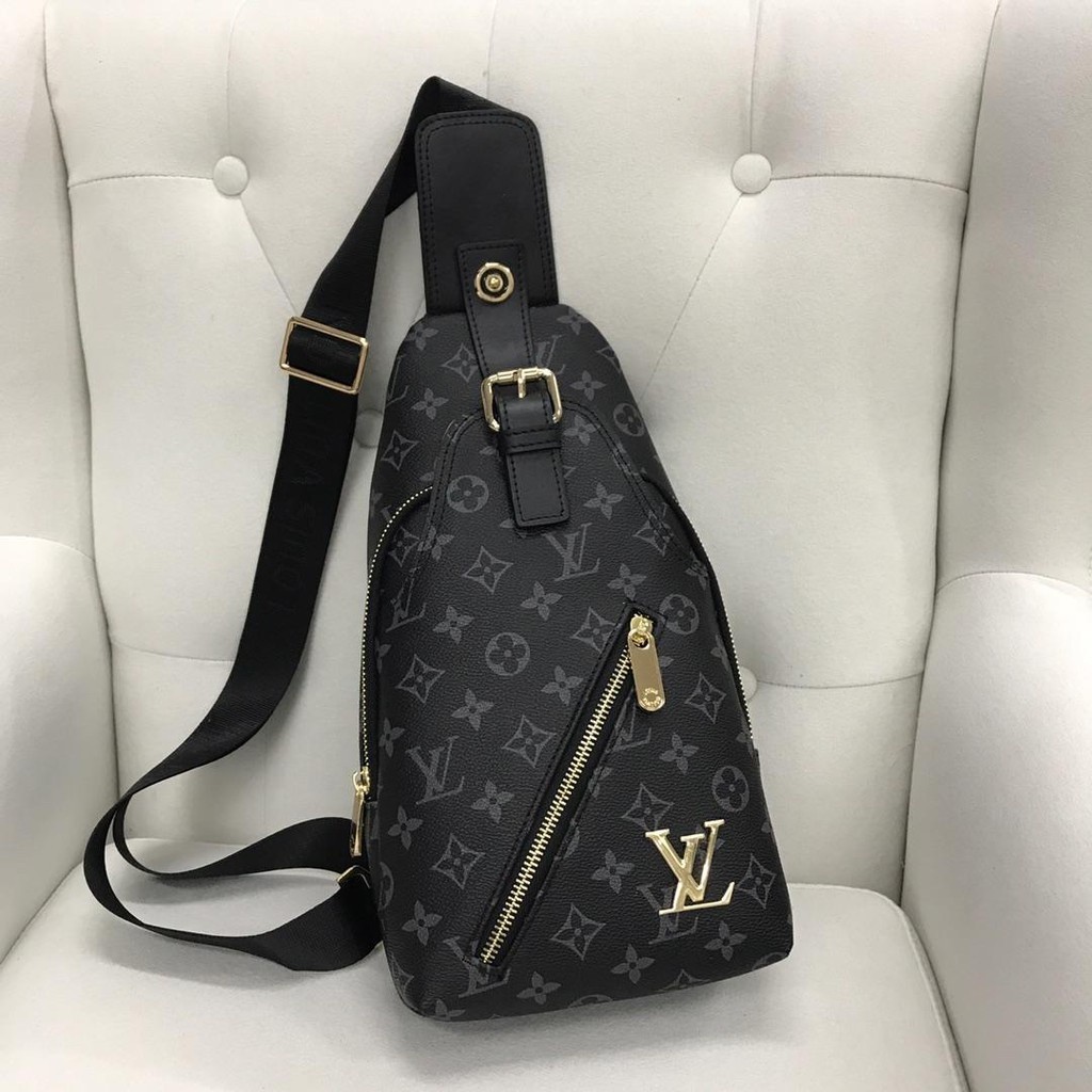 全球頂級精品/二手 Louis Vuitton/LV路易威登胸包男真皮頭層牛皮胸前包男士單肩斜挎包軟皮包