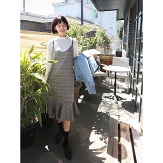 Codibook｜韓國 Qnigirls 無袖格紋荷葉魚尾連身裙［預購］及膝洋裝 細肩帶緞面洋裝 女裝