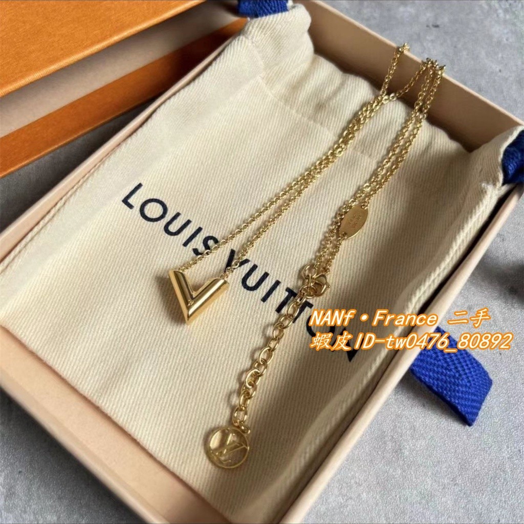 現貨二手 LV 路易威登 ESSENTIAL V字項鍊 NECKLACE M61083 女生項鏈 現貨實拍