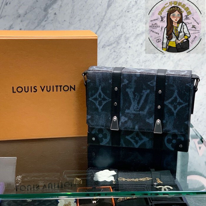 Shaw二手 LV Trunk 黑色 老花 蠟筆塗鴉 帆布 銀釦 磁釦 翻蓋 郵差包 M57271 現貨