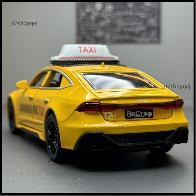 合金汽車模型 收藏擺件 生日禮物 合金車模1：32奧迪RS7計程車模型擺件聲光回力玩具車音樂模型擺件收藏 SEL3
