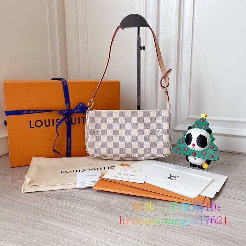 二手精品 LV 路易威登 DAMIER AZUR 麻將包 棋盤格 帆布 配飾包 腋下包 單肩包 N41207女款 白色