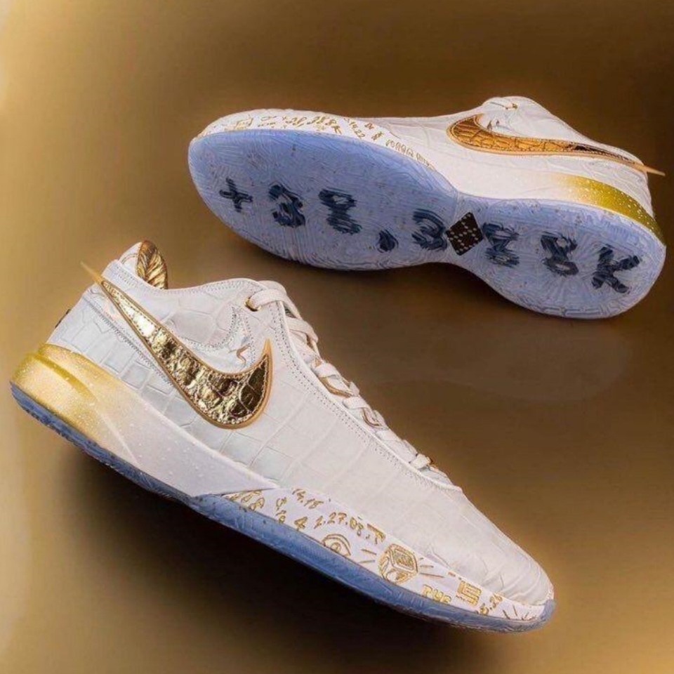 新品首發 LeBron 20 "38388" 白金 歷史得分王 LBJ20 詹姆士20 詹姆斯20代 男子實戰運動籃球鞋