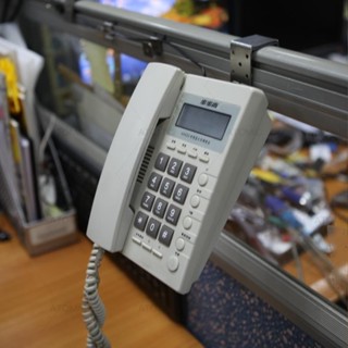 可開統編 辦公室用品 工位屏風掛件 電話掛件 45度角傾斜掛架 座機托架 304厚不銹鋼