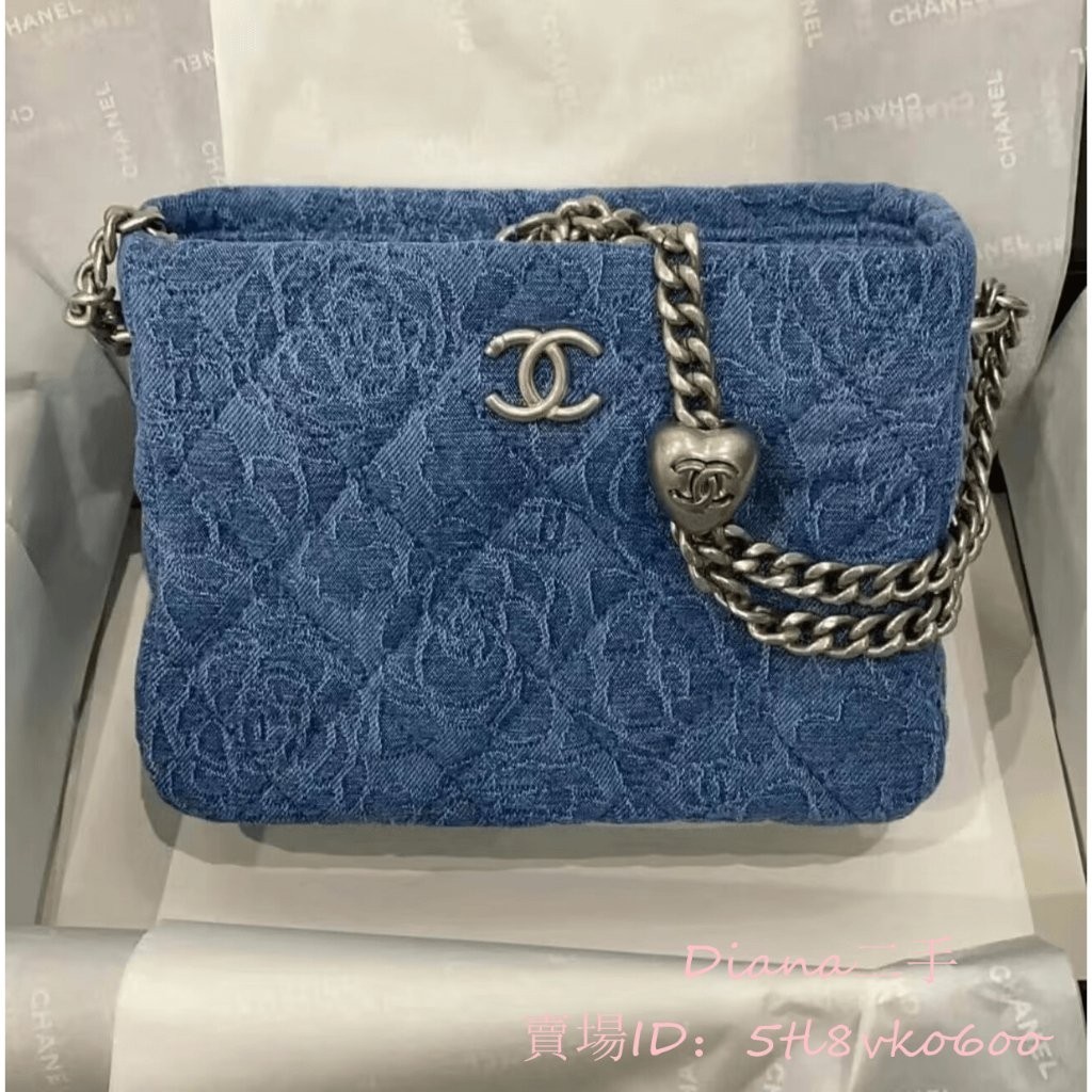 二手精品 CHANEL 香奈兒 23P 新款 牛仔單寧 愛心調節扣 Hobo 斜背包 嬉皮包 流浪包 AS3259