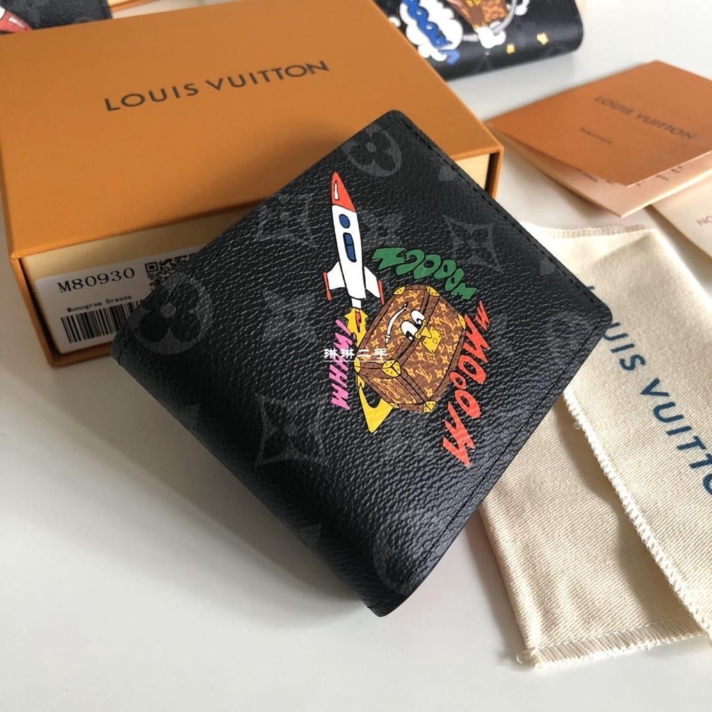 二手精品 Louis Vuitton LV 小硬箱漫畫火箭描繪 Multiple 錢夾 錢包 短夾 卡包 M80930