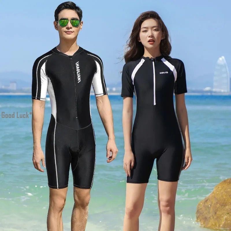 【免運】情侶泳衣女2021新款時尚韓國ins保守運動連體大碼學生男泳衣套裝