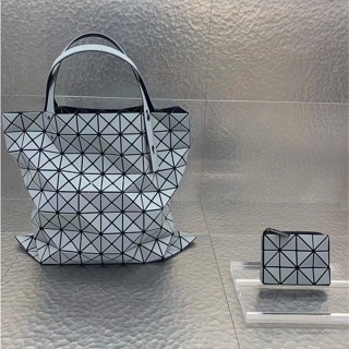 二手精品 BAO BAO ISSEY MIYAKE Prism Frost幾何托特包 淺卡其綠色10X10