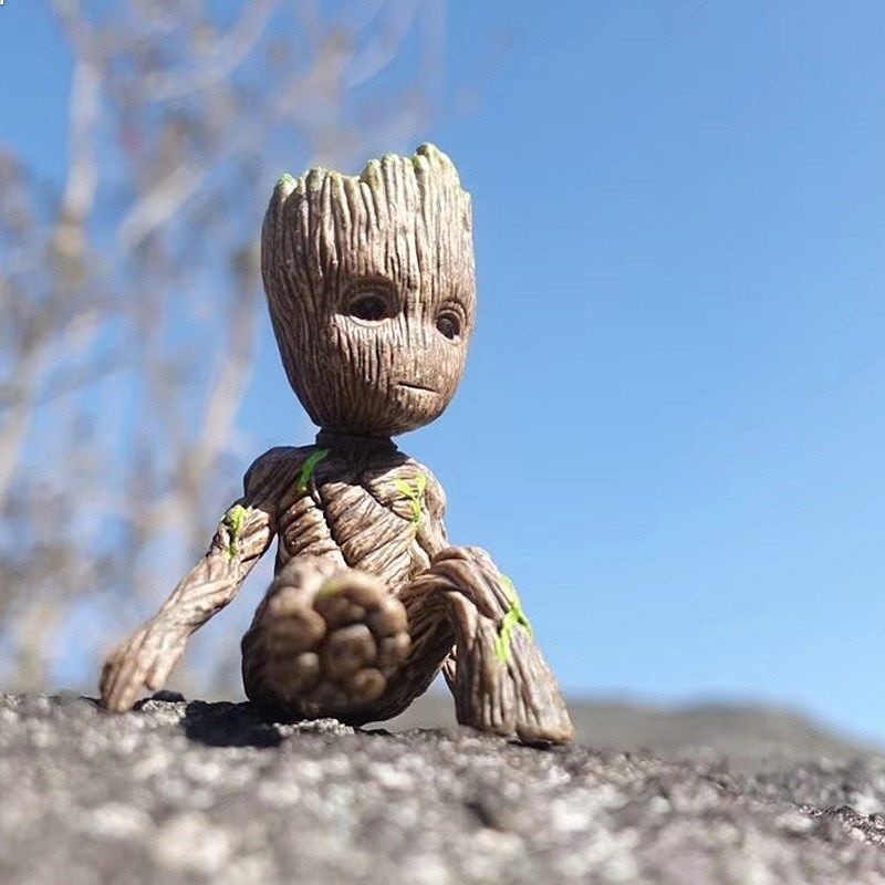 澄海 坐姿格魯特袖珍版樹人寶寶擺件模型銀河護衛隊手辦巴西木盆栽玩具 工廠直銷