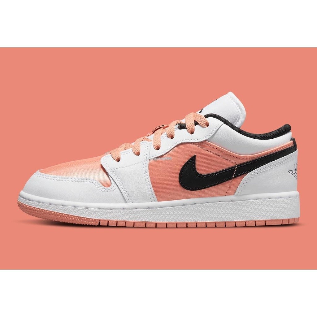 Nike Air Jordan 1 Low GS 粉白 橘粉 黑勾經典休閒滑板鞋 DM8960-801女鞋