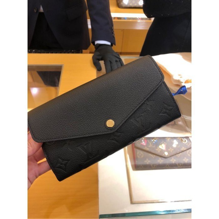 二手 LV Louis Vuitton M61182 SARAH 黑色 壓紋 釦式長夾 發財包