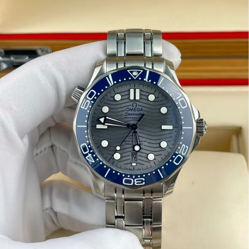 OMEGA 歐米茄 海馬系列 42mm 藍色錶盤 自動機械錶 精鋼鋼帶款 腕錶 男士 手錶 銀灰色 表盤 藍色陶瓷