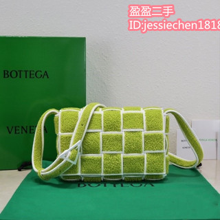 BOTTEGA VENETA 寶緹嘉 BV Cassette 毛毛 綠色 枕頭包 單肩包 斜背包