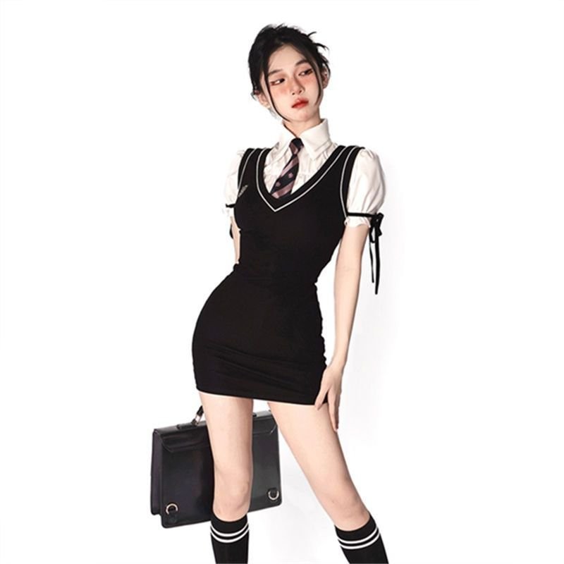 希希の衣櫥 韓式學院風馬甲連衣裙小黑裙女純慾jk製服泡泡袖襯衫+包臀裙套裝 個人套裝 減齡套裝 套裝夏天