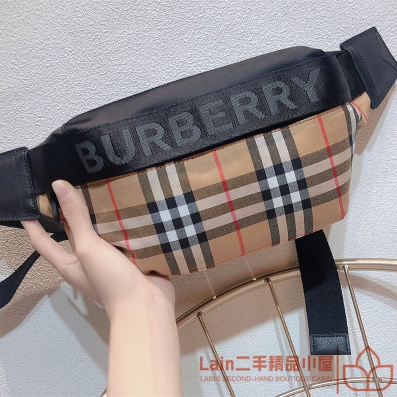 二手精品 BURBERRY logo肩帶格紋腰包 男女同款腰包 802655 巴寶莉中號米色胸包