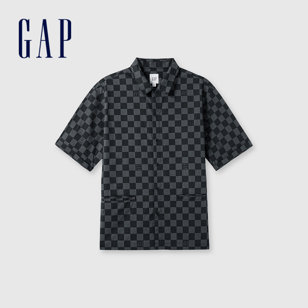 Gap 男裝 Logo純棉翻領短袖襯衫-黑色(464299)
