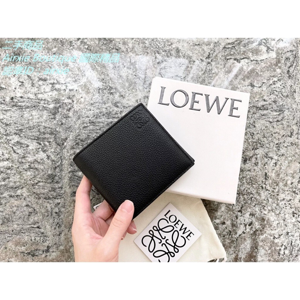 二手精品 羅意威 LOEWE Bifold Wallet 8卡短夾 粒面牛皮革雙折錢包 C660302X02