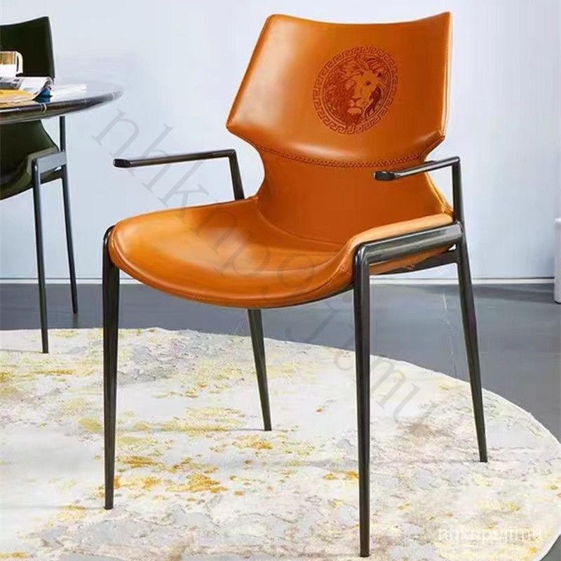 超優惠-可開發票 北歐 輕奢 馬鞍椅 意式極簡 現代簡約 休閒設計師網紅傢用餐廳別墅餐椅