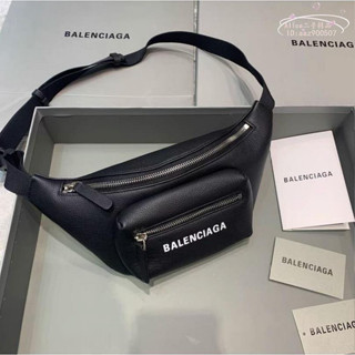 二手Balenciaga 巴黎世家 真皮腰包超人氣單品 中性款 男女皆可用