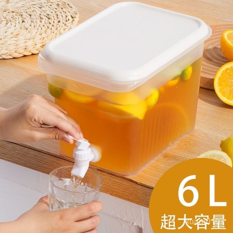 夏天冰水涼水桶冷水壺帶龍頭冰箱傢用大容量網紅水果茶壺可樂桶 NP9G