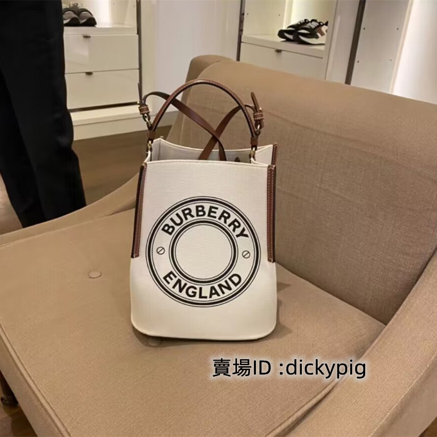 二手 Burberry 博柏利 水桶包 印花logo 徽標圖案帆布 Peggy水桶包 帆布包 肩背包 斜挎包