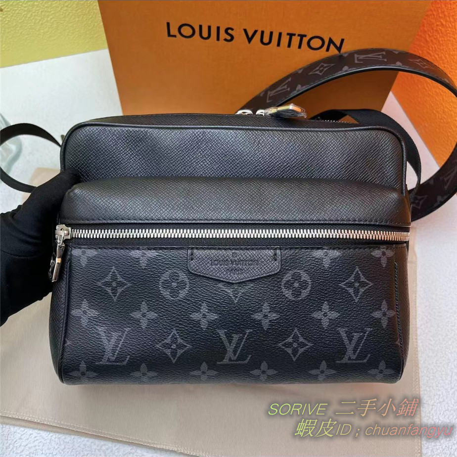 SORIVE二手精品代購 LV 路易威登 Outdoor 信差包 記者包 Taiga 牛皮 帆布 M30233 郵差包