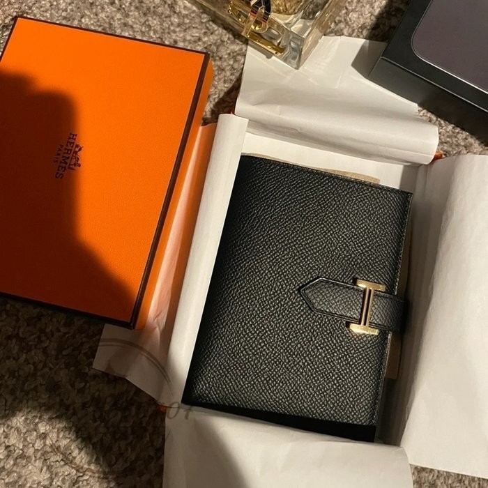 米蘭奢侈品代購 Hermes 愛馬仕2020新款Bearn 短夾 Epsom 經典黑色 金扣 錢包 對折錢夾 兩折錢包