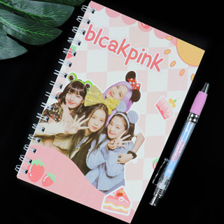 ✅新店特惠✅BLACKPINK線圈本橫線筆記本金智秀樸彩英金智妮Lisa同款本子貼紙