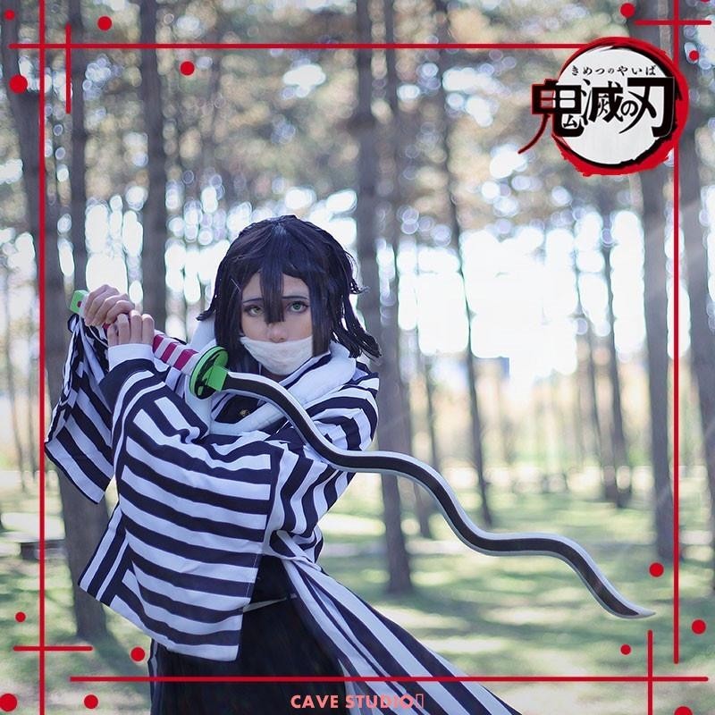 【熱賣COS】伊黑小芭內衣服 鬼滅之刃cos服 鬼殺隊隊服 小芭內黑白條紋羽織cosplay服裝 假髮 鞋 道具