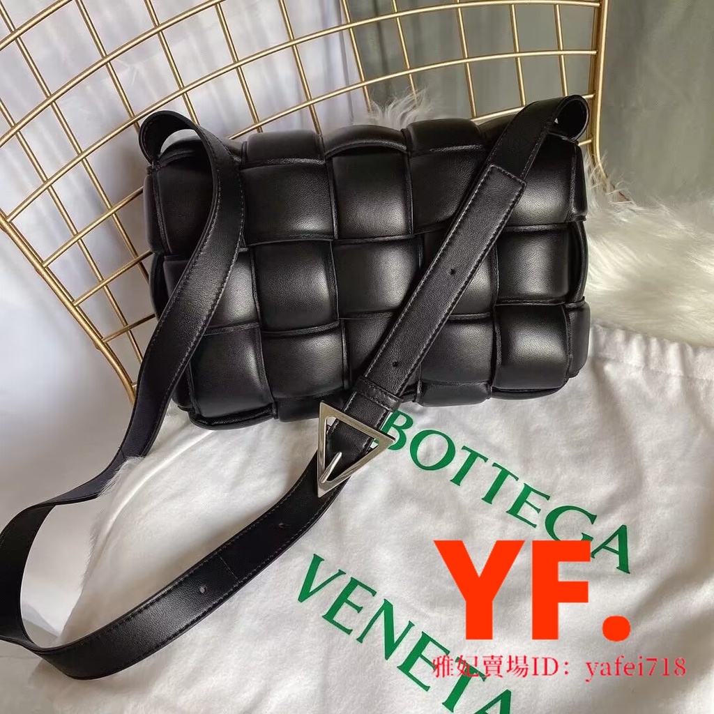 二手精品BOTTEGA VENETA 寶緹嘉 BV Cassette 枕頭包 單肩包 斜背包 郵差包 591970