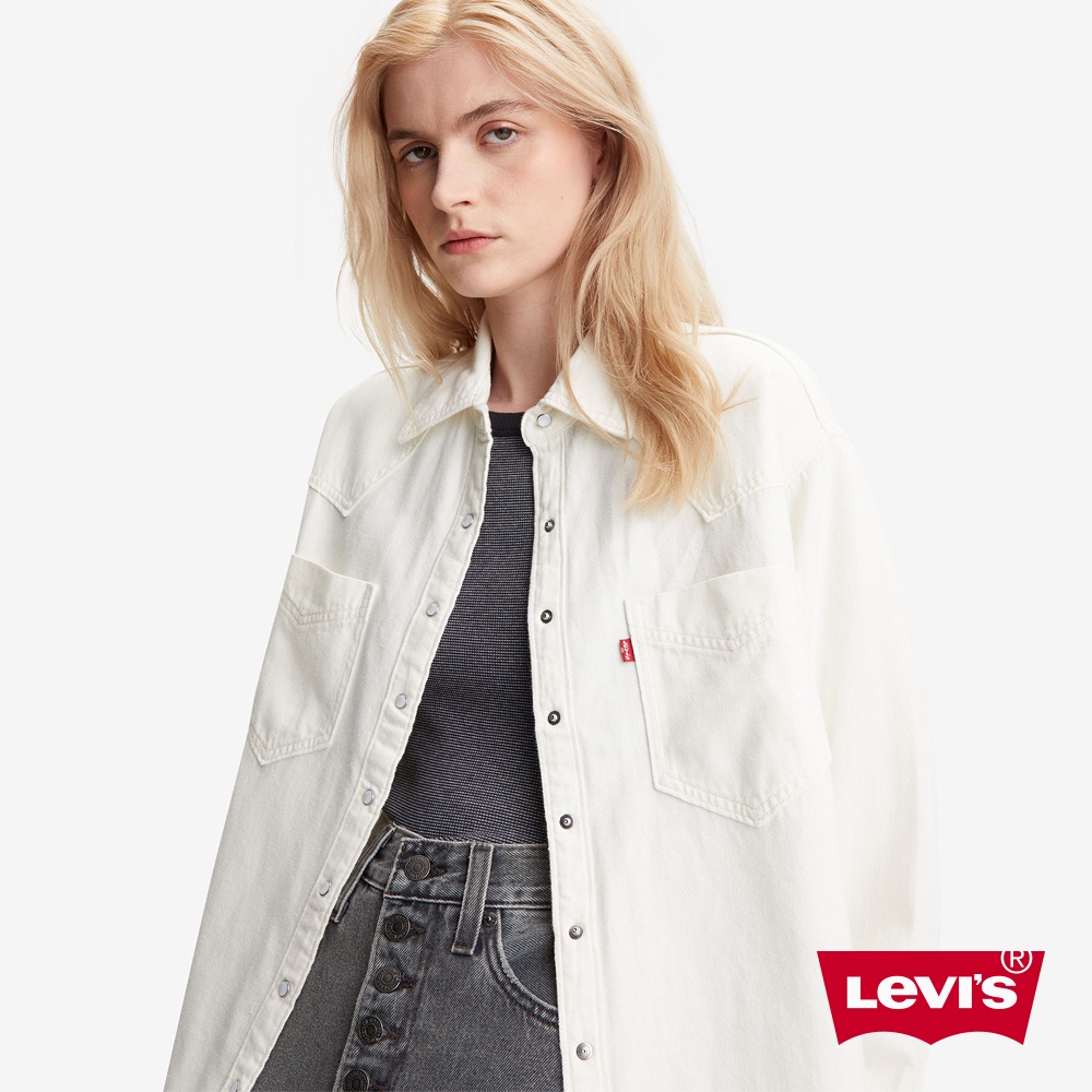 Levis 寬鬆微落肩版牛仔襯衫外套 / 簡約白 / 寒麻纖維 女款 A5974-0009 熱賣單品