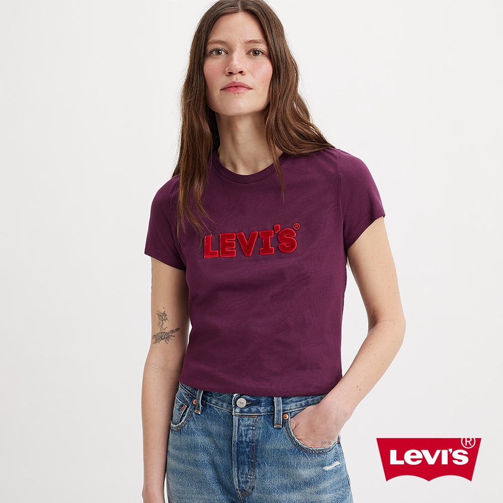 Levis 修身版短袖T恤 / 立體布章Logo 紫紅色 女款 17369-2265 熱賣單品