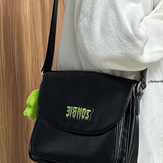 ✨新品特惠 女斜挎包 側揹包 單肩包 學院風2022秋冬款女斜挎包大容量通勤小眾設計復古百搭筆記本電腦