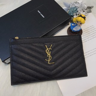 二手真品YSL 經典MONOGRAM系列V字縫線魚子醬牛皮金色LOGO拉鍊手拿包(黑)