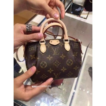 二手精品 LV 水餃包 M61253 Monogram Nano Turenne 最小款 很可愛喔 有現貨