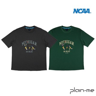 【plain-me】NCAA 微落肩橄欖球運動圖T恤 NCAA0144-241 <男女款 T恤 短袖上衣>