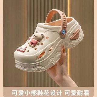 【泡泡優選】2025夏季外穿防滑厚底洞洞鞋 潮流透氣增高鞋 粉紅小熊包頭拖鞋 厚底休閒鞋