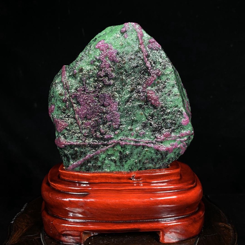 原石擺件 天然礦石 緬甸紅綠寶 天然原礦帶座高16×11.5×4cm 重1.3公斤 2600JP-734