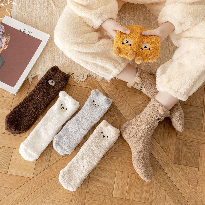 袜子日系卡通珊瑚絨襪子女可愛小熊頭睡眠襪秋冬加絨加厚保暖中筒女襪