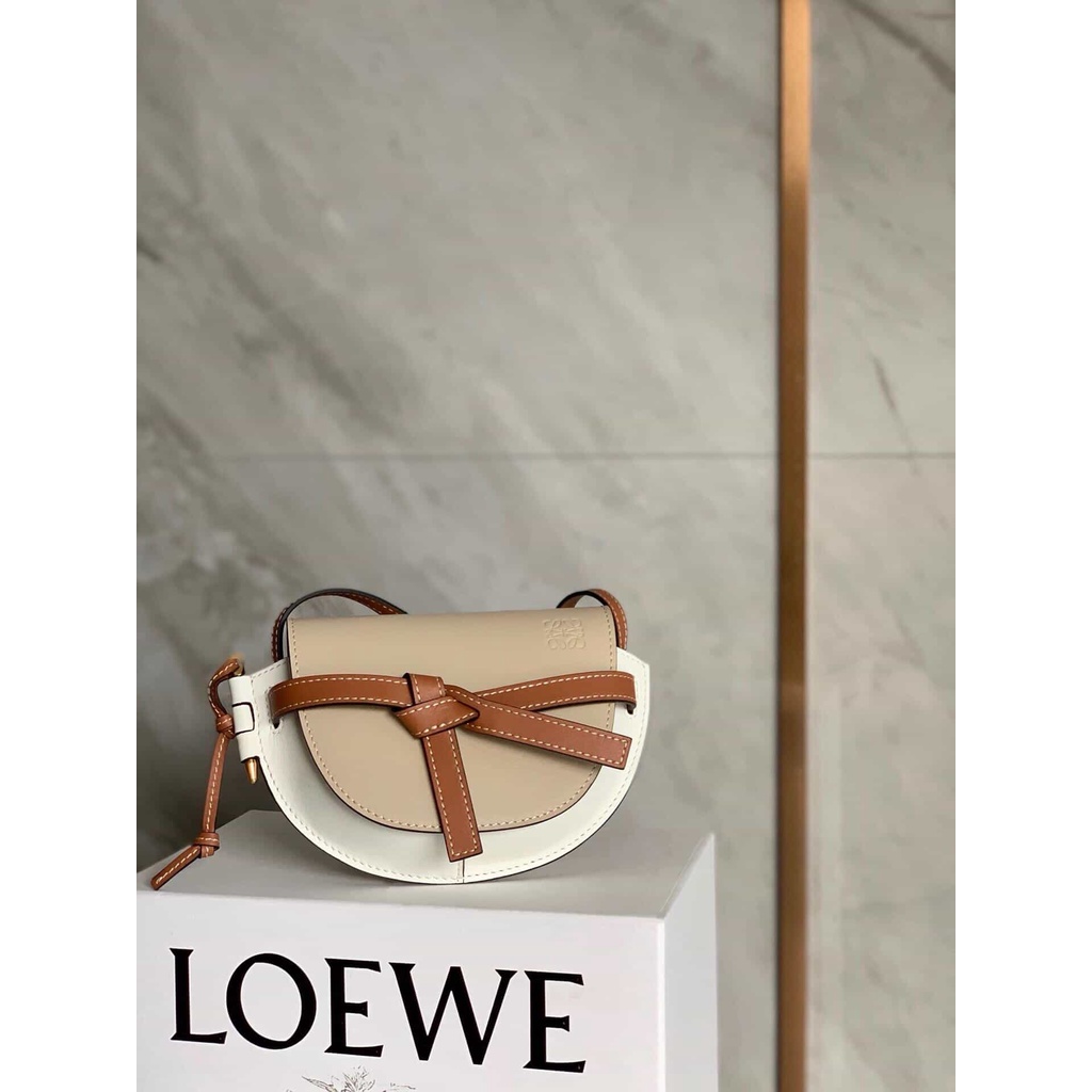 二手Loewe Mini Gate bag 馬鞍包 0328杏拼白15CM