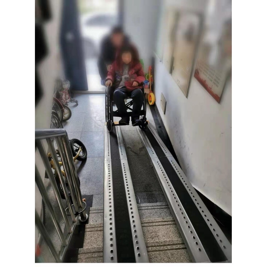 輪椅上樓梯 上車上樓臺階闆 斜坡輪椅 電動車 便攜式 無障礙坡道闆