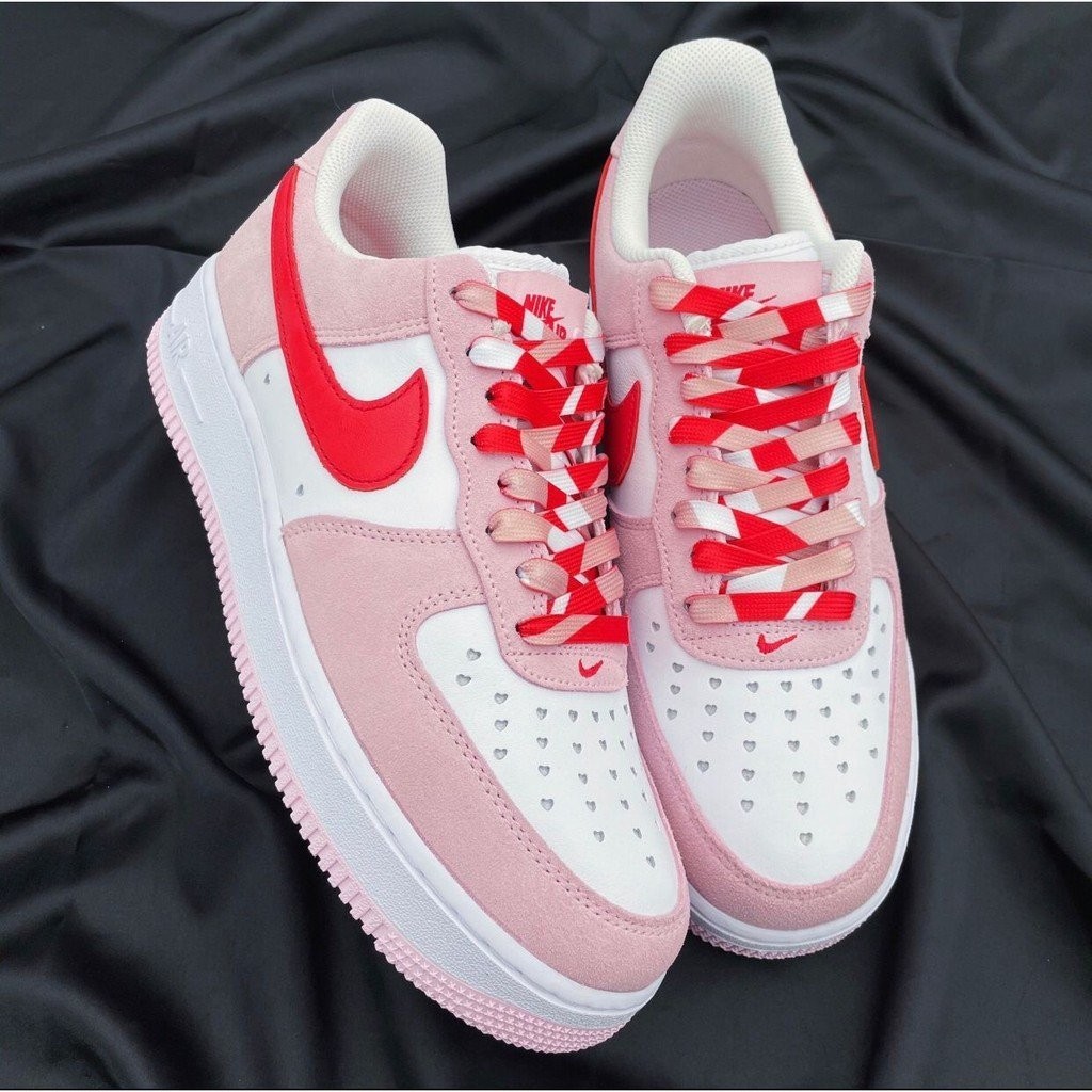 Nike Air Force QS “Valentine's Day”粉紅 情人節 DD3384-600