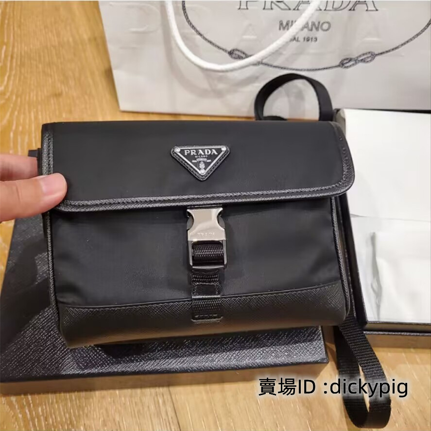 精品二手 PRADA 普拉達 Hobo 2ZH108 Nylon and Saffiano 18CM 帆布腰包 斜背包